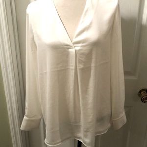 Banana Republic Cream Blouse Medium V Neck